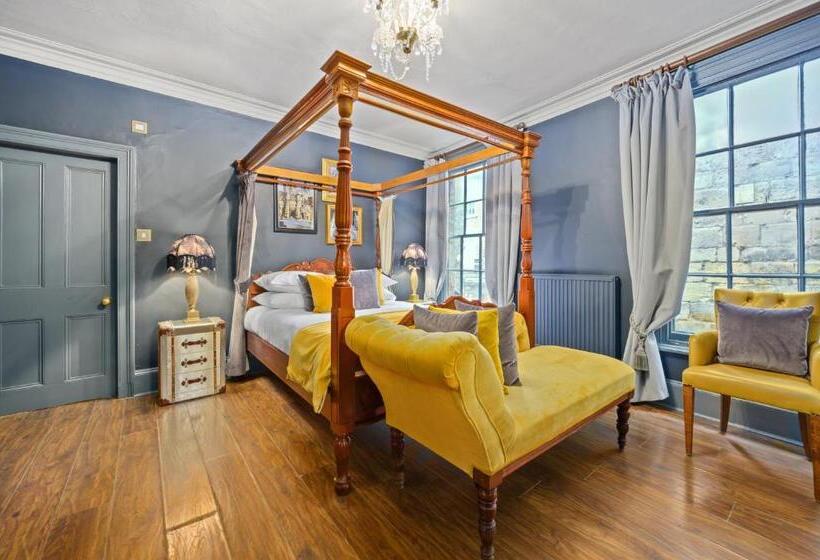 Номер Стандарт, The Fat Badger