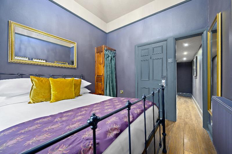 Номер Executive, The Fat Badger