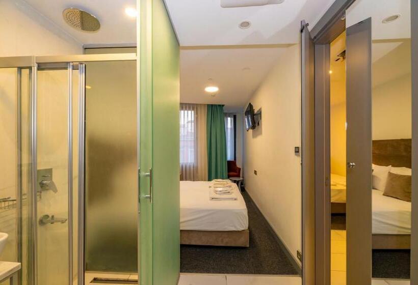 اتاق خانوادگی تودرتو, Taksim Hotel V Plus