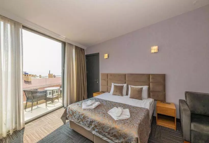 オーシャンビュースイート, Taksim Hotel V Plus