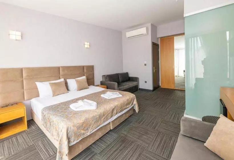 オーシャンビュースイート, Taksim Hotel V Plus