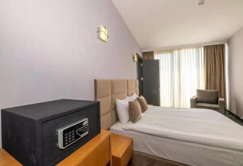 オーシャンビューデラックスルームバルコニー付き, Taksim Hotel V Plus