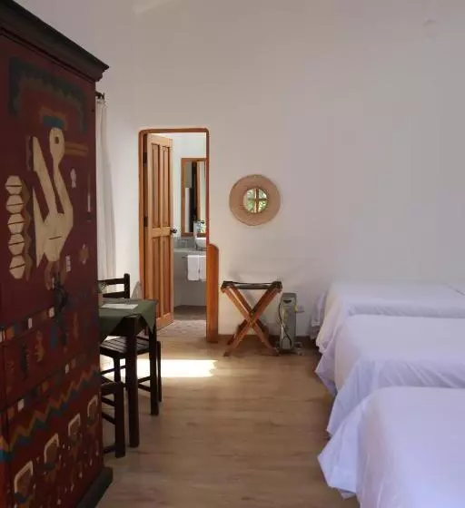 اتاق استاندارد سه نفره, Villa Urubamba