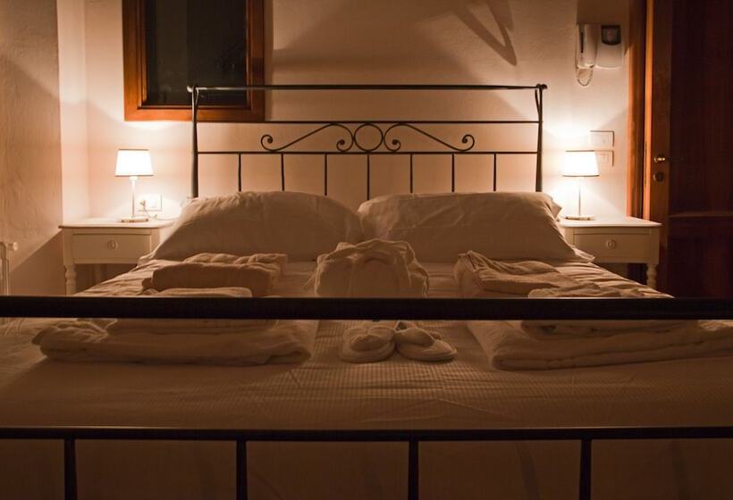 Студия Стандарт, Relais Villa Belvedere
