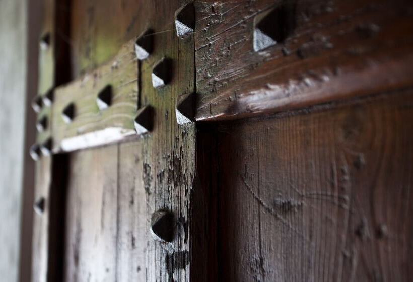 إستوديو قياسى, Relais Villa Belvedere