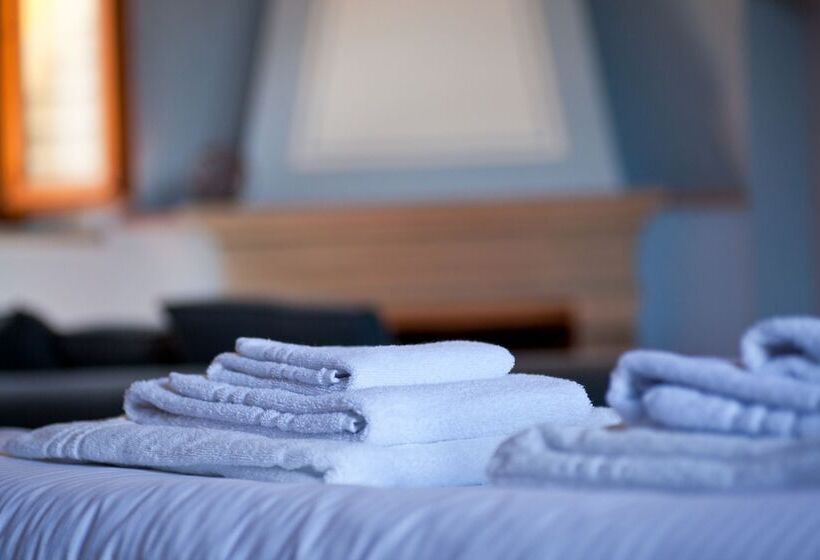 إستوديو سوبيريور, Relais Villa Belvedere