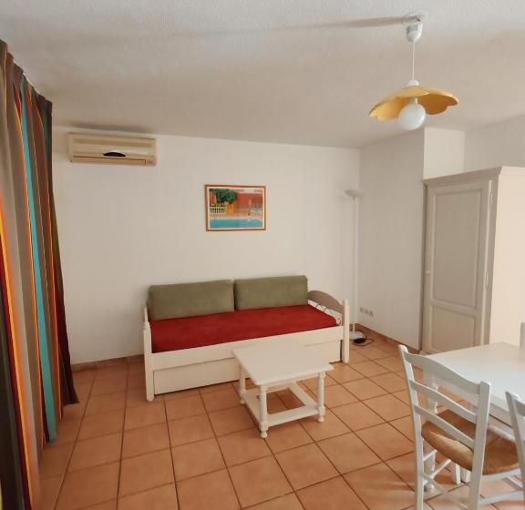 Апартаменты 1 Спальня, Résidence L Oustal Des Mers
