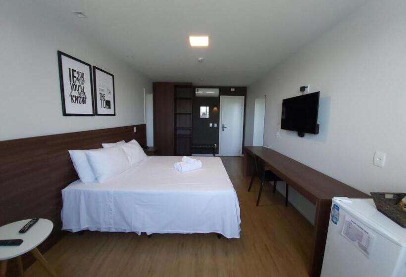 Suite with lake view, Be Loft Lounge
