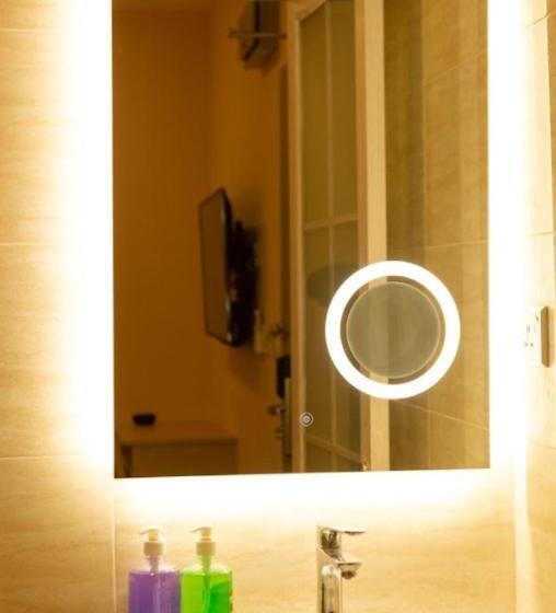 اتاق سوپریور, The Crown Hotel Klia