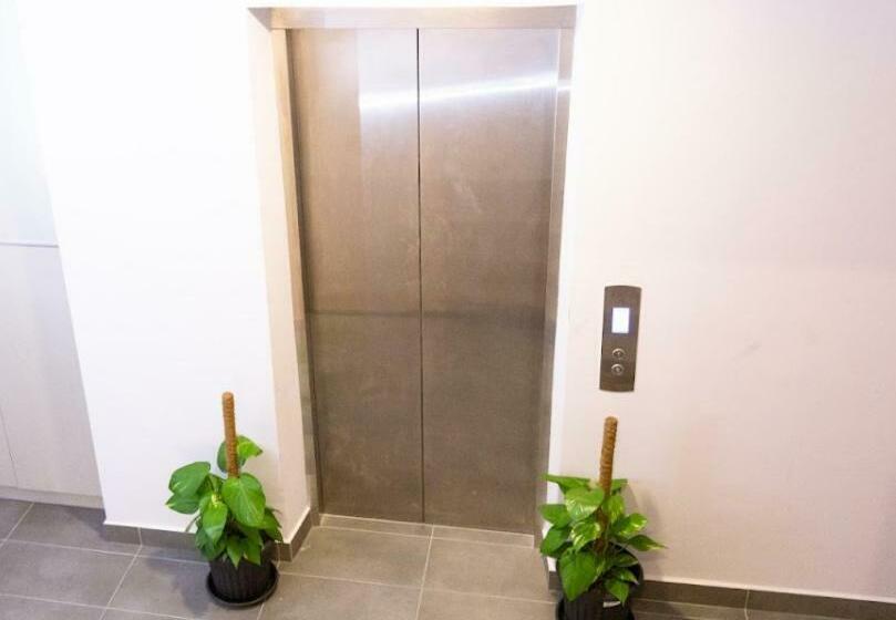 اتاق استاندارد, The Crown Hotel Klia