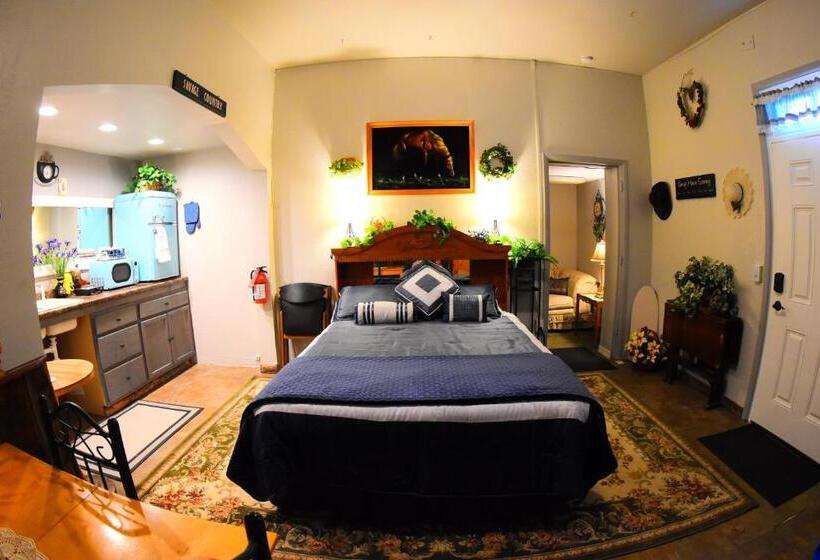 标准间, Salmon River Inn