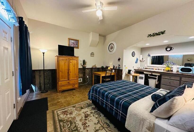 标准间, Salmon River Inn