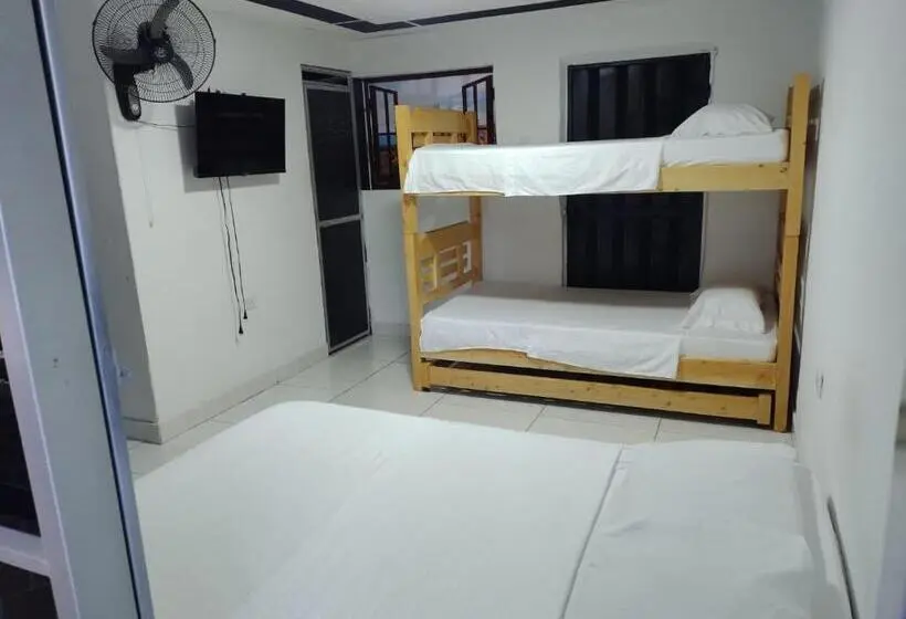 スタンダード４人部屋, Miski Wasi Hospedaje Neiva