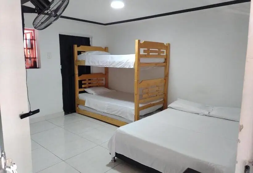 スタンダード４人部屋, Miski Wasi Hospedaje Neiva