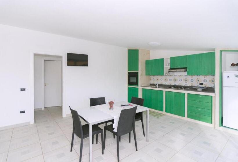 شقة غرفة واحدة, Brezza Dell Alento