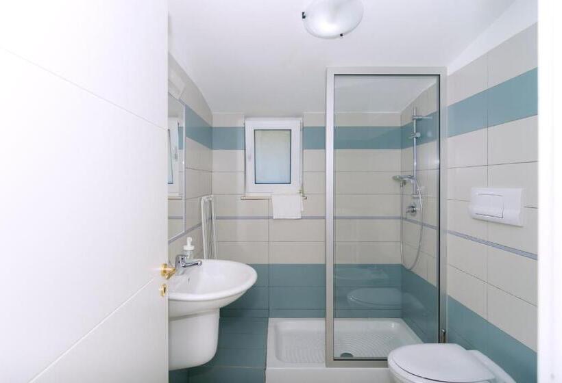 شقة غرفة واحدة, Brezza Dell Alento