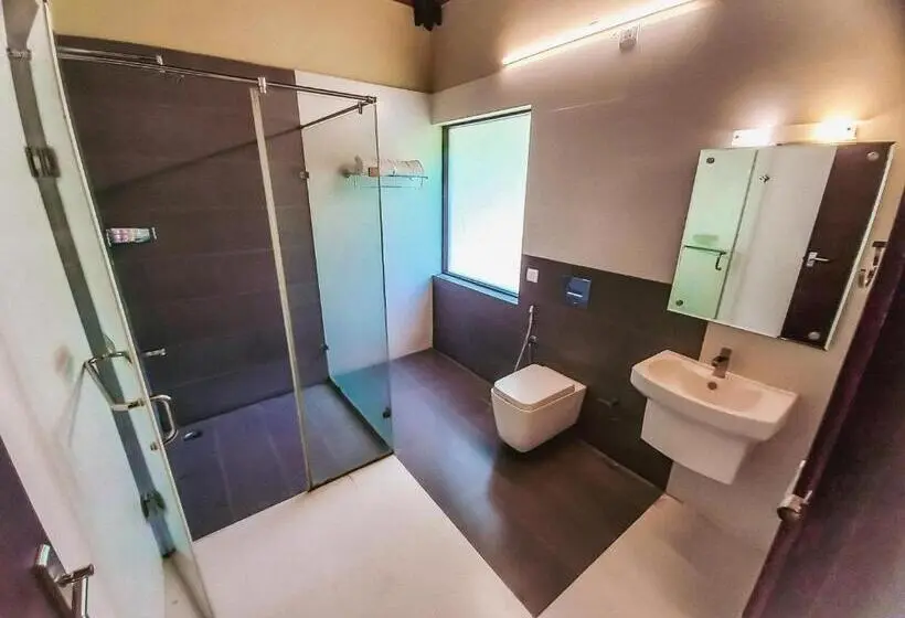 バルコニー付きデラックスルーム, The Wave Lakeview Resort & Spa