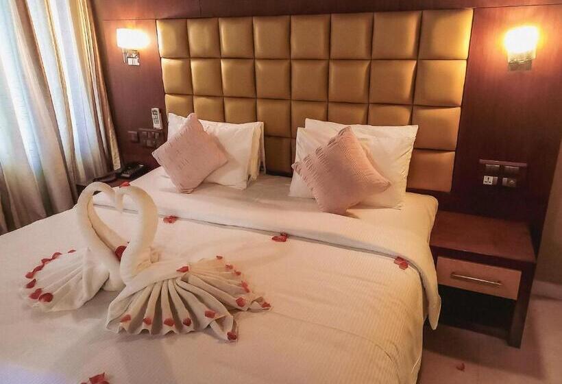 غرفة ديلوكس مزودة بشرفة, The Wave Lakeview Resort & Spa