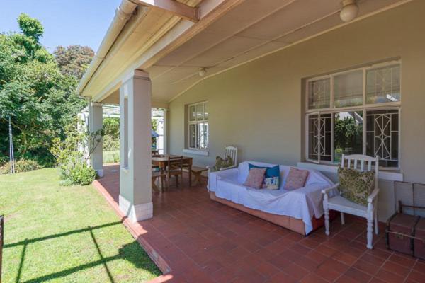 בית, 3 חדרי שינה, Sarah S Place  Heatherlands,george