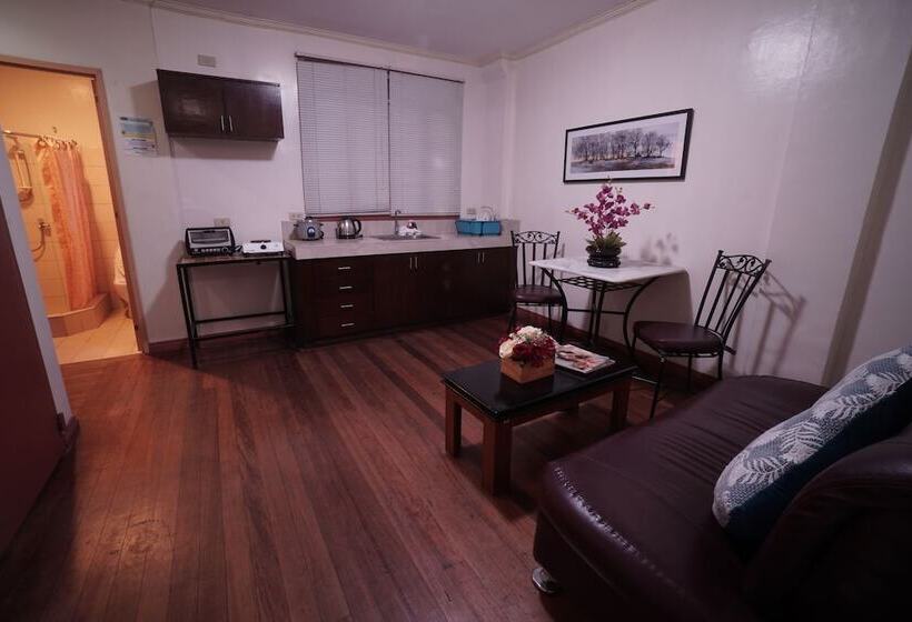 Номер Deluxe, 1775 Adriatico Suites