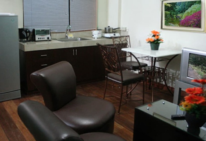 Номер Deluxe, 1775 Adriatico Suites