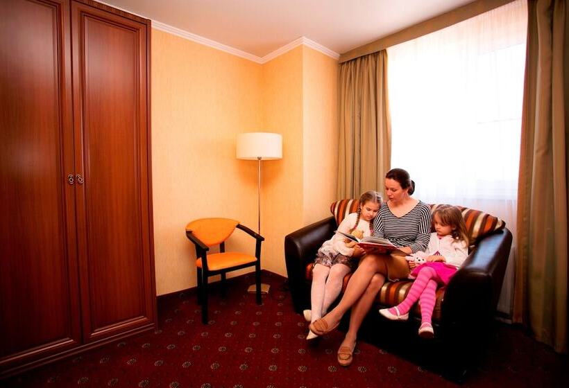 سوییت جونیور, Aerootel Krasnodar