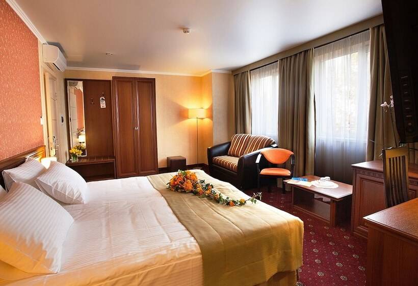 سوییت جونیور, Aerootel Krasnodar