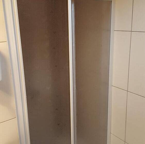 标准三人间, Atalay