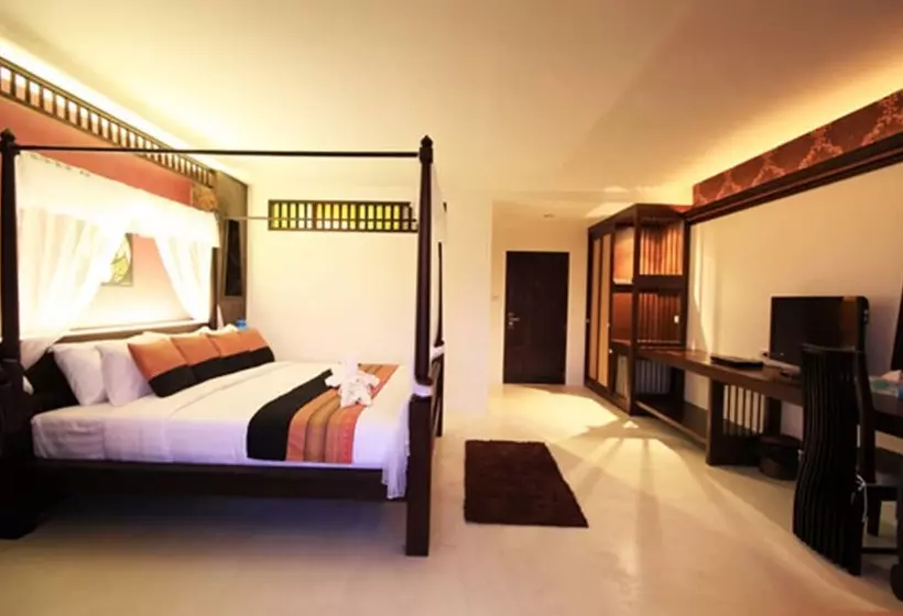 اتاق لوکس, Dee Andaman