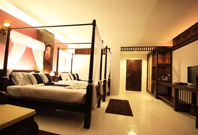 اتاق لوکس, Dee Andaman