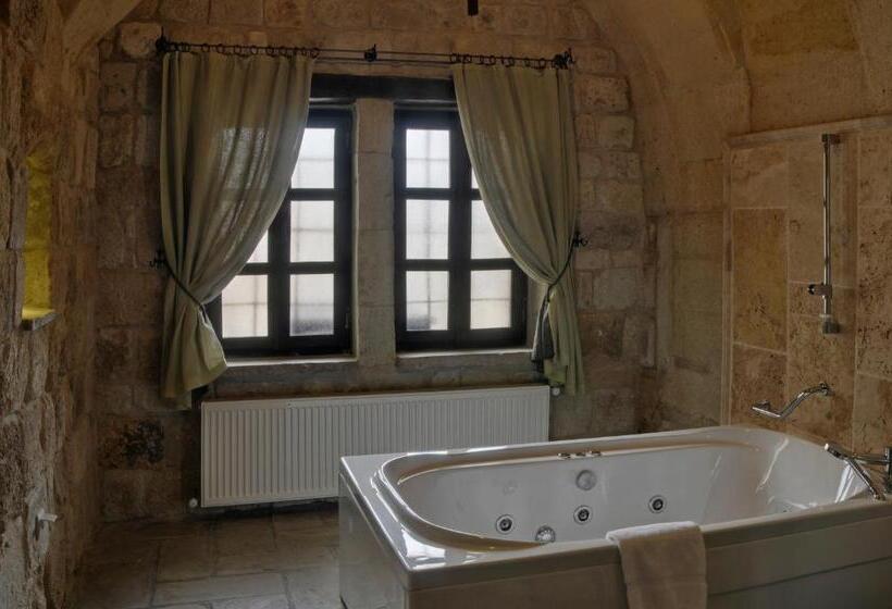جناح, Dere Suites Cappadocia