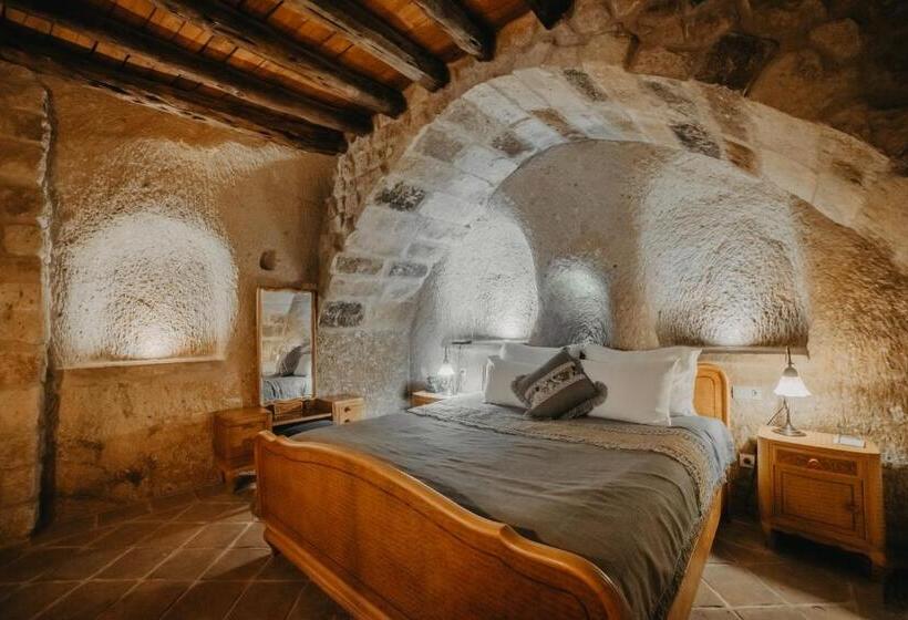 جناح, Dere Suites Cappadocia
