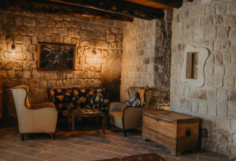 جناح, Dere Suites Cappadocia