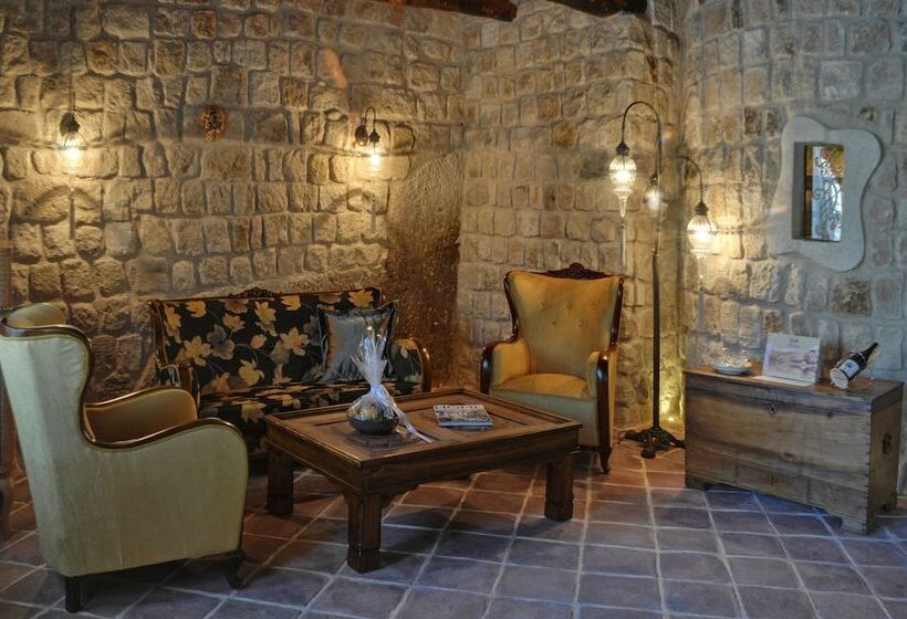 جناح, Dere Suites Cappadocia