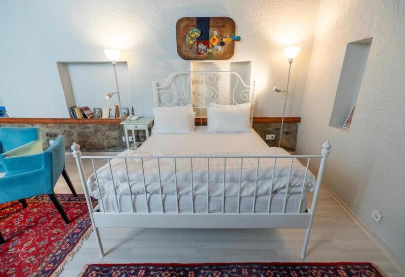 اتاق استاندارد با چشمانداز باغ, Hich Hotel Konya