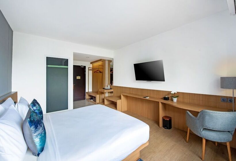 带露台的高档房间, Oakwood Hotel & Apartments Taman Mini Jakarta