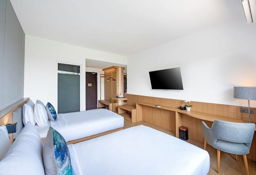 带露台的高档房间, Oakwood Hotel & Apartments Taman Mini Jakarta