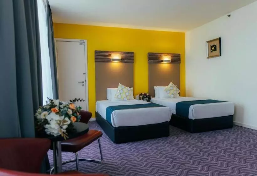 Deluxe room with river view, Sentral Kuantan @ Riverview City Centre