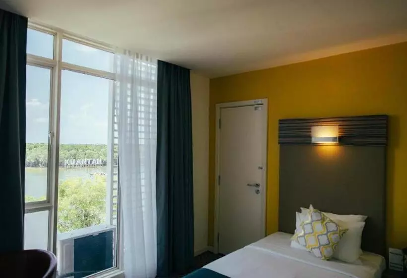 Deluxe room with river view, Sentral Kuantan @ Riverview City Centre