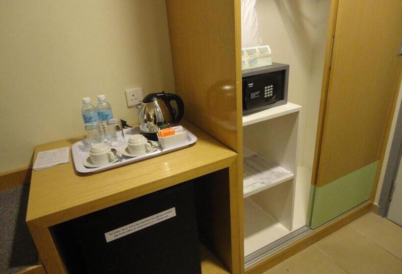 Семейный Номер, The Pavilion