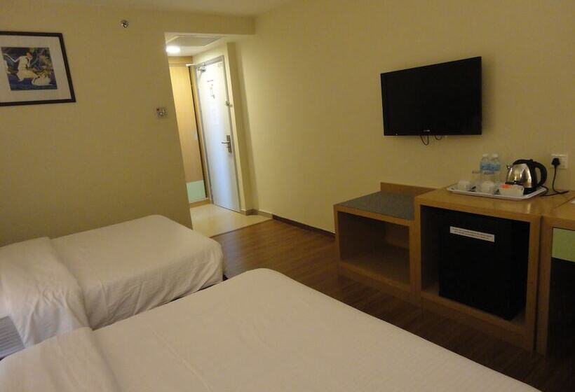 Семейный Номер, The Pavilion