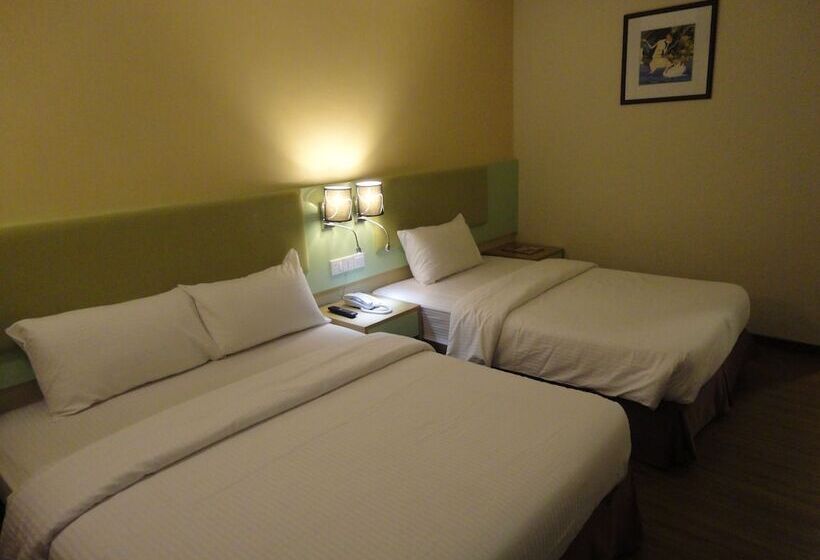 Семейный Номер, The Pavilion