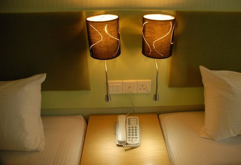 Семейный Номер, The Pavilion