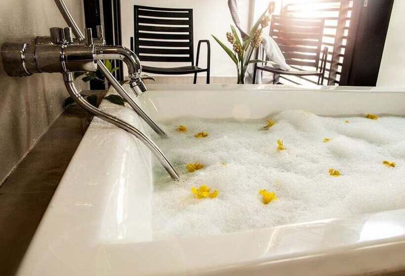Люкс Повышенной Комфортности, The Ranee Boutique Suites