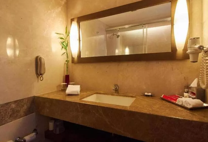 オーシャンビューデラックススイート, The Gateway Hotel Beach Road Visakhapatnam