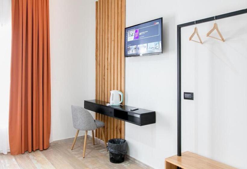 חדר סטנדרט לשלושה, Buongiorno B&b