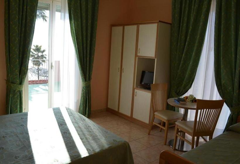 Triple Room Sea View, Moresco