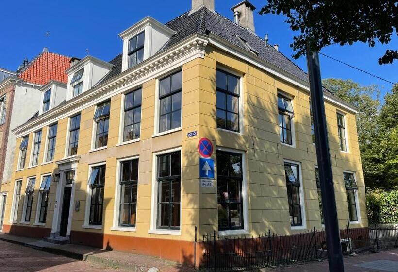 اتاق استاندارد سه نفره, De Olde Signorie