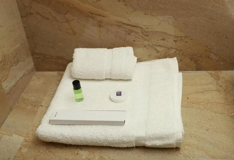 デラックスルーム, Florence