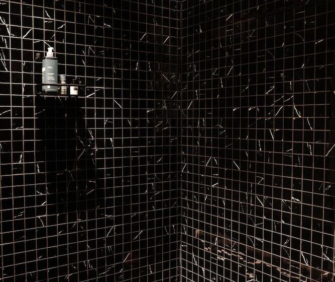 اتاق سوپریور, Reykjavik Saga